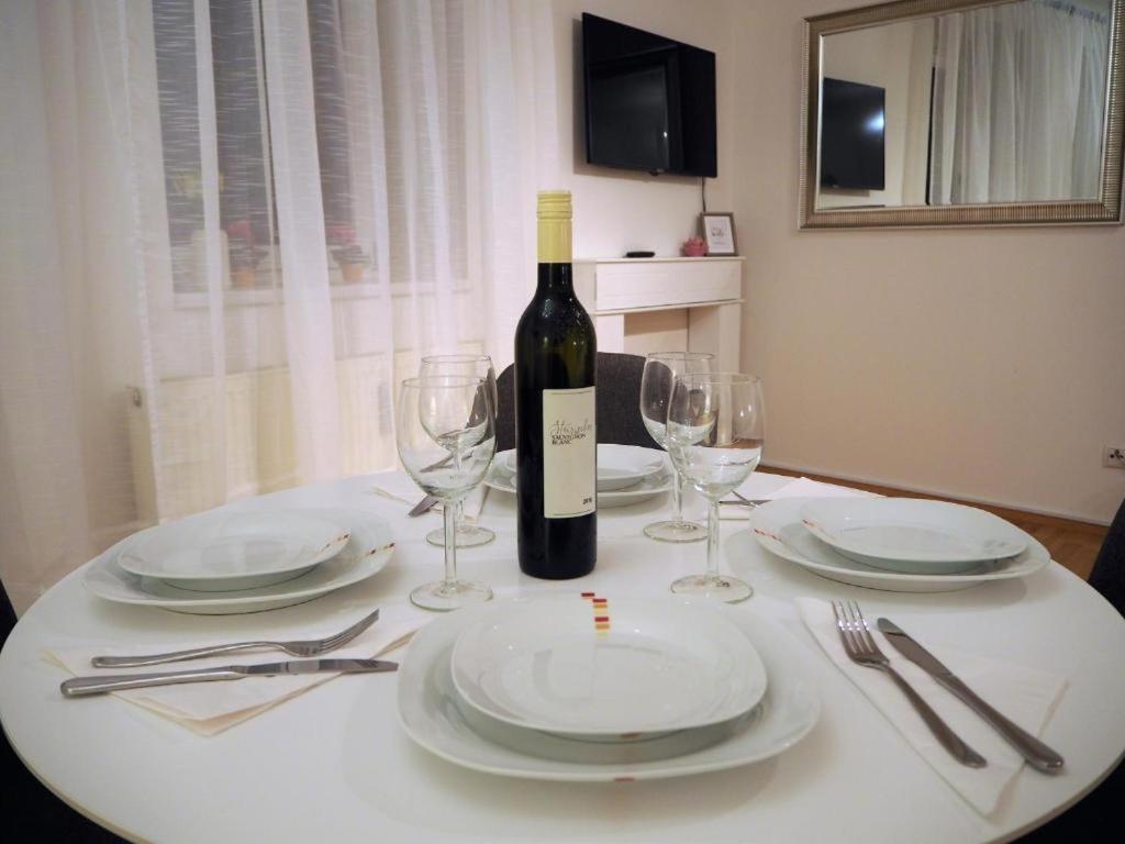 Apstay City Residence Apartments ǀ Free Parking & Self Check-In グラーツ エクステリア 写真